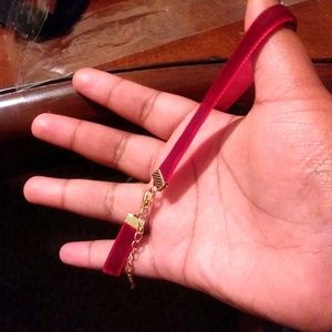 Red choker